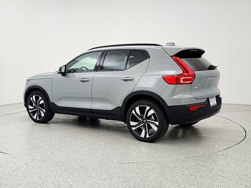 New 2026 Volvo XC40 B5 Plus w/ Climate Package AWD/4WD image 7
