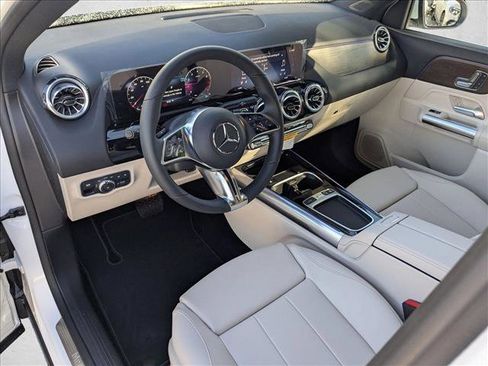 Certified 2026 Mercedes-Benz GLA 250 image 3