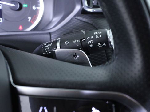 Used 2023 Land Rover Range Rover Velar R-Dynamic S image 24