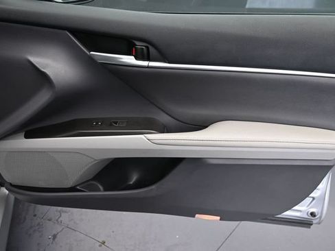Used 2024 Toyota Camry XLE FWD image 31