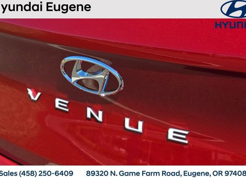 New 2025 Hyundai Venue SEL FWD image 28