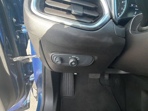 Used 2022 Chevrolet Equinox LS AWD/4WD image 16