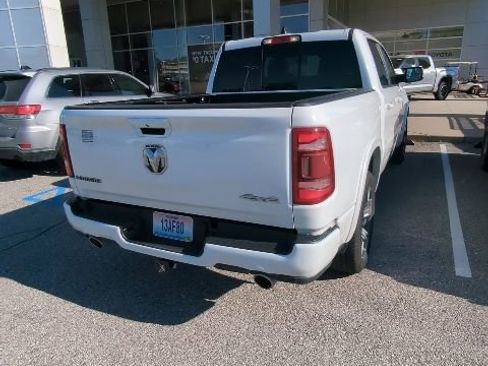 Used 2022 RAM 1500 Laramie w/ Sport Appearance Package AWD/4WD image 9