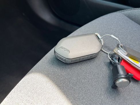 Used 2025 Kia K4 LXS image 21