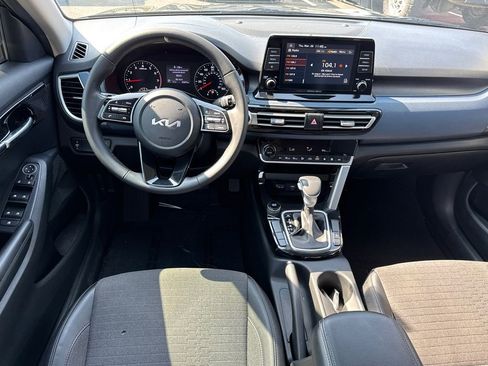 Used 2023 Kia Seltos S image 23