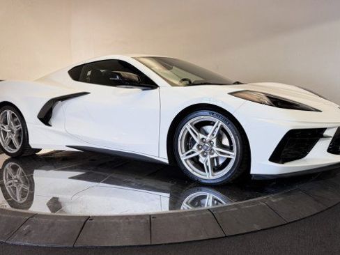 Used 2023 Chevrolet Corvette Stingray Premium Cpe w/ Z51 Performance Package image 16