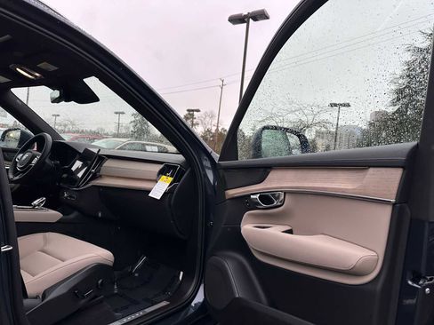 New 2026 Volvo XC90 B6 Plus w/ Protection Package image 11