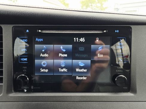 Used 2015 Toyota Sienna XLE FWD image 39