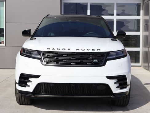 New 2026 Land Rover Range Rover Velar Dynamic SE image 2