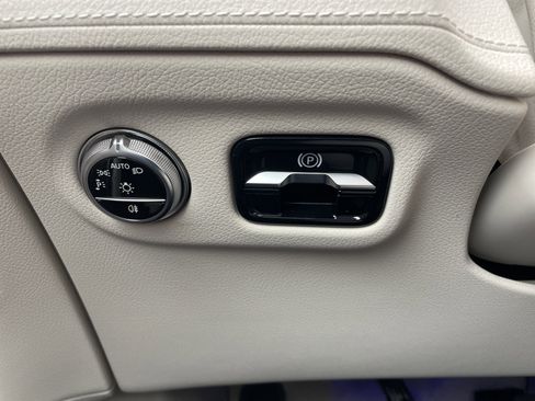 New 2026 Mercedes-Benz EQS 400 4MATIC SUV image 23