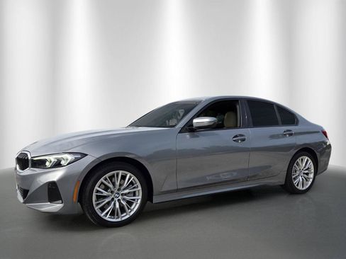 Used 2023 BMW 330i Sedan w/ Driving Assistance Package RWD image 3
