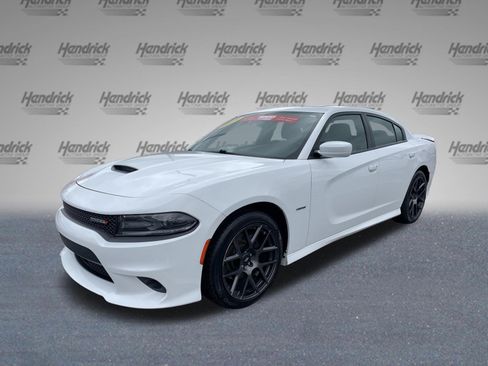 Used 2019 Dodge Charger R/T w/ Plus Group RWD image 4