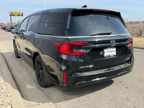 Used 2025 Honda Odyssey Sport-L image 43