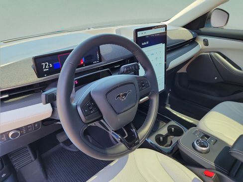 Certified 2022 Ford Mustang Mach-E Premium AWD/4WD image 25
