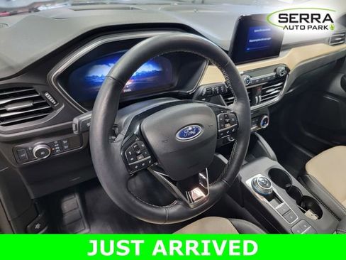 Used 2022 Ford Escape Titanium w/ Titanium Elite Package AWD/4WD image 13