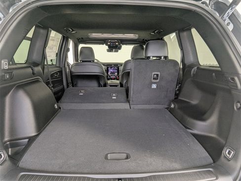 New 2025 Jeep Grand Cherokee Altitude image 29