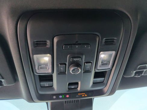 Used 2024 GMC Yukon AT4 w/ AT4 Premium Package image 23