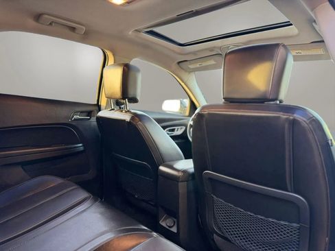 Used 2017 Chevrolet Equinox LT w/ Midnight Edition image 16