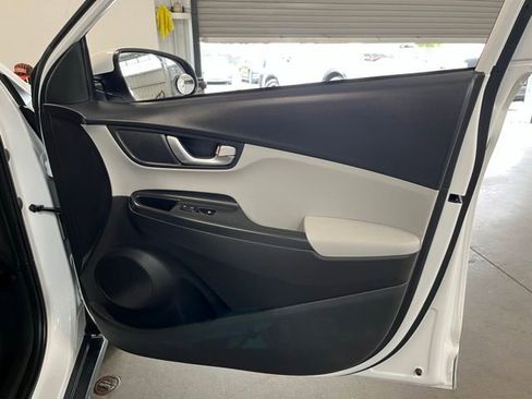 Used 2023 Hyundai Kona SEL w/ Cargo Package FWD image 12