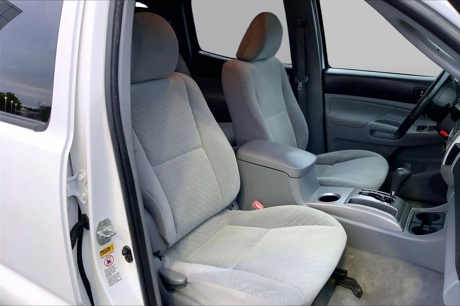 Used 2010 Toyota Tacoma PreRunner RWD image 7