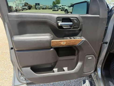 Used 2021 Chevrolet Silverado 1500 High Country w/ Technology Package AWD/4WD image 28