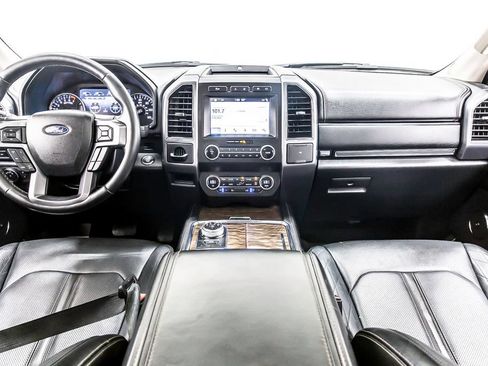 Used 2019 Ford Expedition Platinum RWD image 19