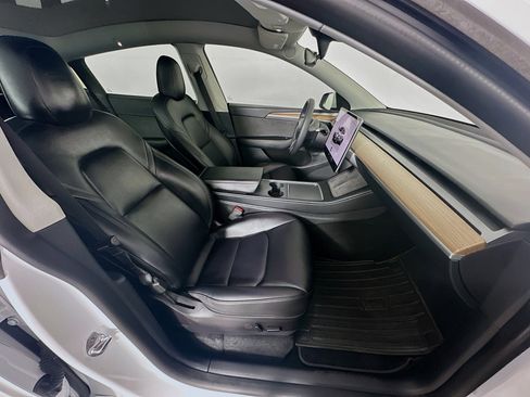 Used 2023 Tesla Model Y Long Range image 31