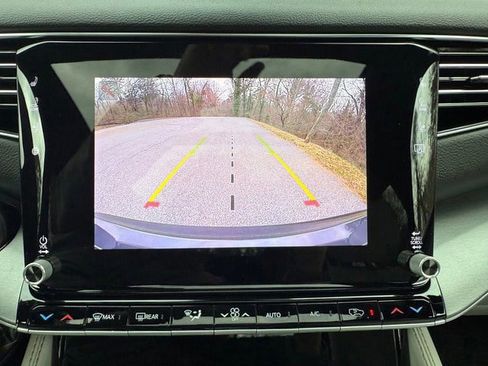 Used 2025 Jeep Wagoneer 4WD w/ Premium Group I image 30