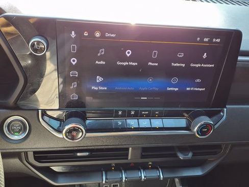 Used 2023 Chevrolet Colorado Trail Boss w/ Technology Package AWD/4WD image 8