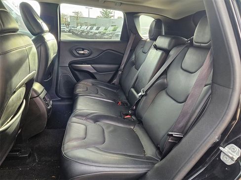 Certified 2021 Jeep Cherokee Latitude Lux w/ Sun & Sound Group image 15