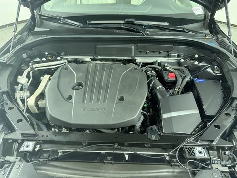 Certified 2024 Volvo XC60 B5 Plus AWD/4WD image 31