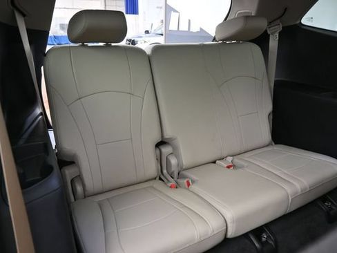 Used 2020 Buick Enclave Premium w/ Sun and Sites Package AWD/4WD image 28