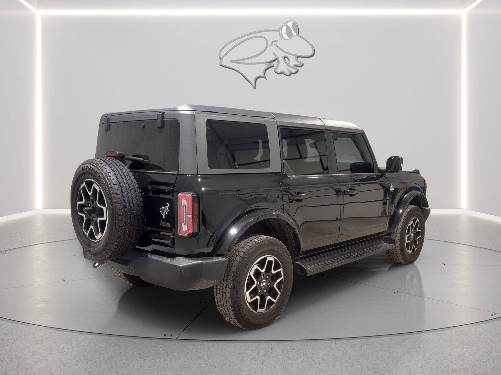 Used 2025 Ford Bronco Outer Banks AWD/4WD image 5