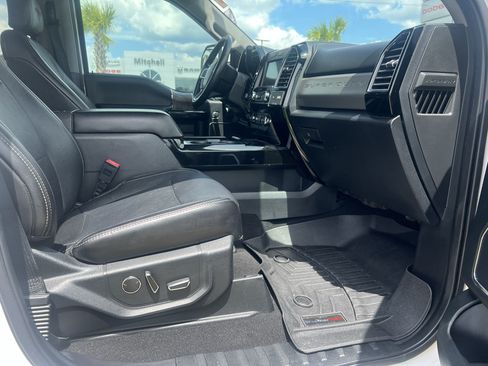 Used 2019 Ford F250 Lariat w/ Lariat Ultimate Package AWD/4WD image 17