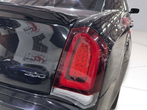 Used 2022 Chrysler 300 Touring w/ Sport Appearance Package RWD image 14