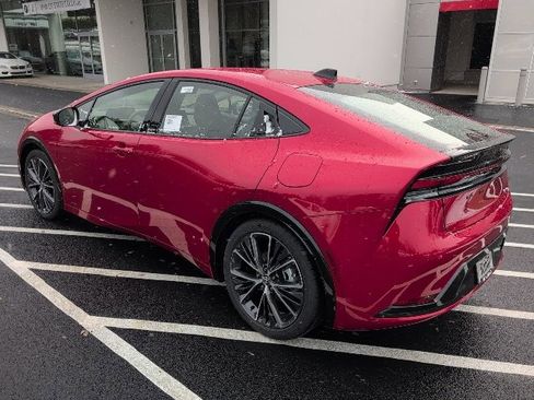 New 2026 Toyota Prius XLE image 9