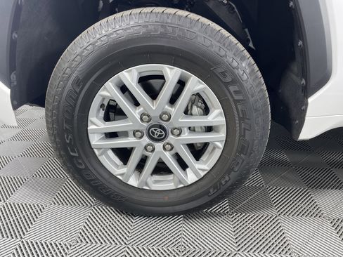 Used 2025 Toyota Tundra SR5 w/ SR5 Convenience Package AWD/4WD image 9