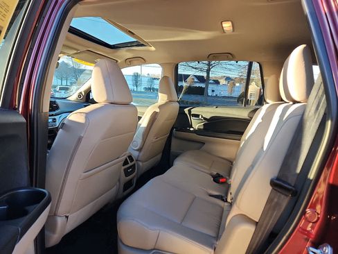 Used 2022 Honda Pilot Special Edition image 11