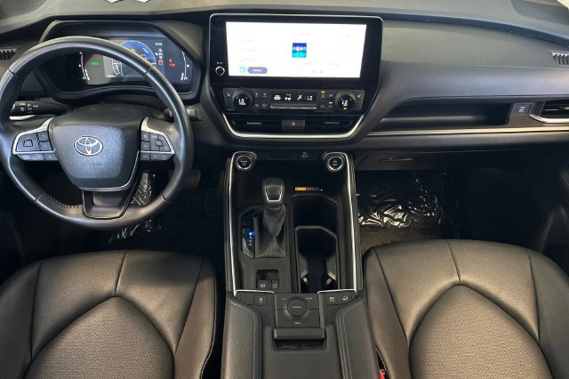 Used 2024 Toyota Grand Highlander AWD Hybrid image 17