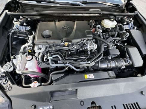 Used 2025 Toyota Camry SE FWD image 27