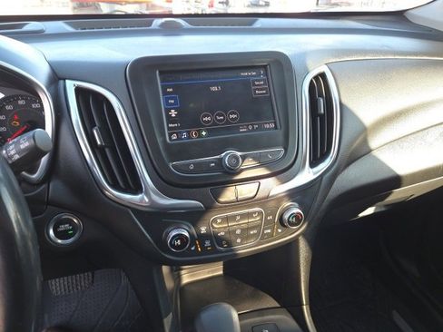 Used 2022 Chevrolet Equinox LT image 10
