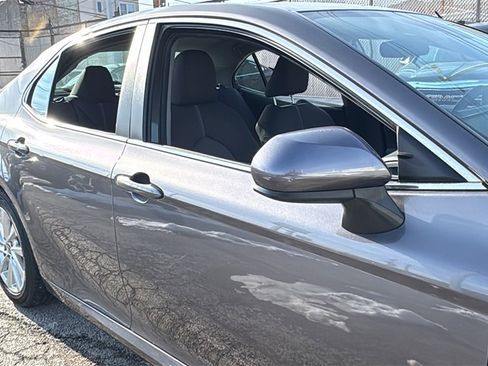 Used 2023 Toyota Camry LE image 5