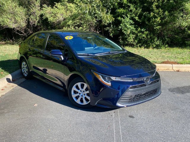 Used 2024 Toyota Corolla LE FWD image 1