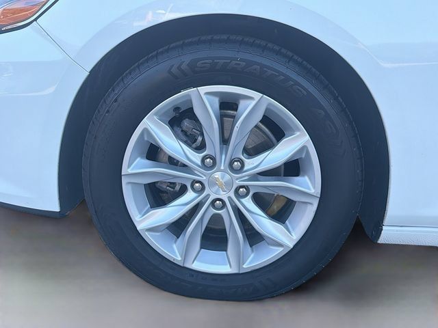 Used 2025 Chevrolet Malibu LT FWD image 34
