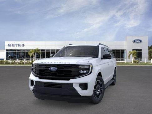 New 2026 Ford Expedition Max Active RWD image 2