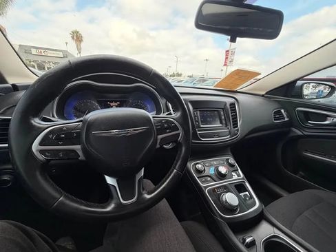Used 2015 Chrysler 200 Limited w/ Convenience Group FWD image 6