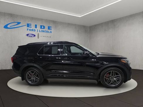 Certified 2025 Ford Explorer ST AWD/4WD image 7