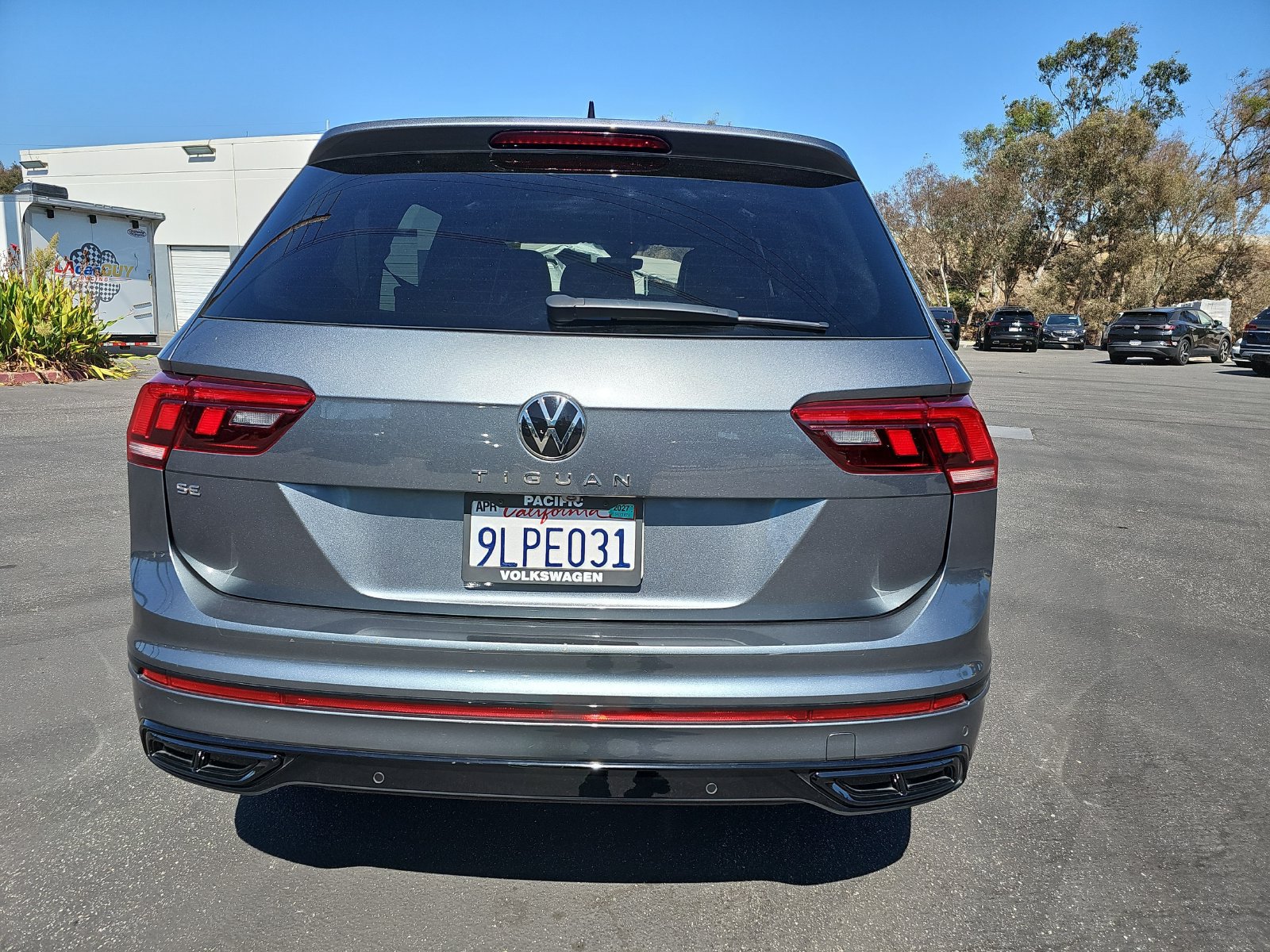 Certified 2024 Volkswagen Tiguan SE R-Line FWD image 11