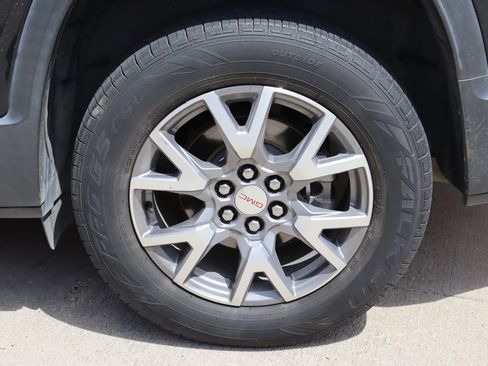 Used 2020 GMC Acadia SLT FWD image 30