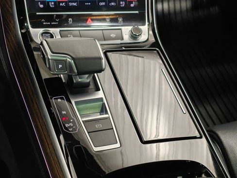 Used 2021 Audi A8 L 3.0T w/ Executive Plus Package image 8